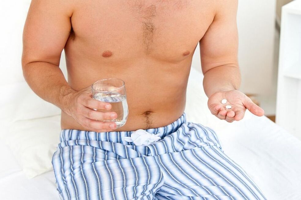 Men take prostatitis medicine